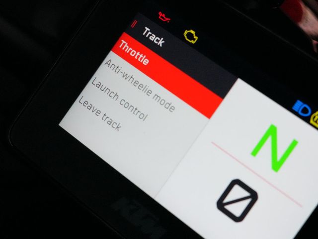 ktm - 1290-super-duke-r-evo