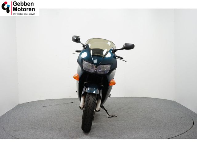 honda - vfr-800