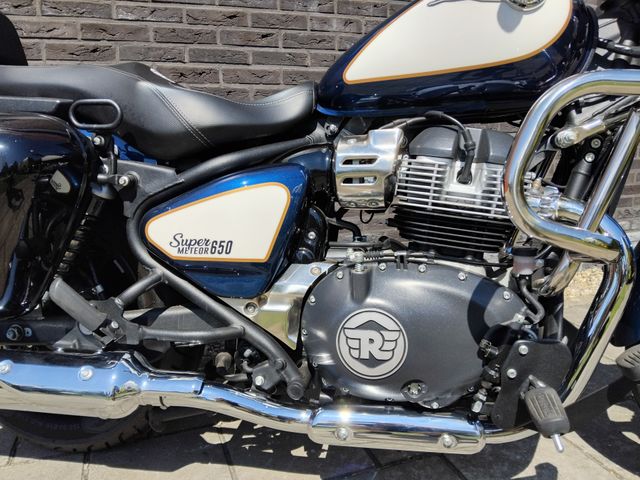 royal-enfield - super-meteor-650