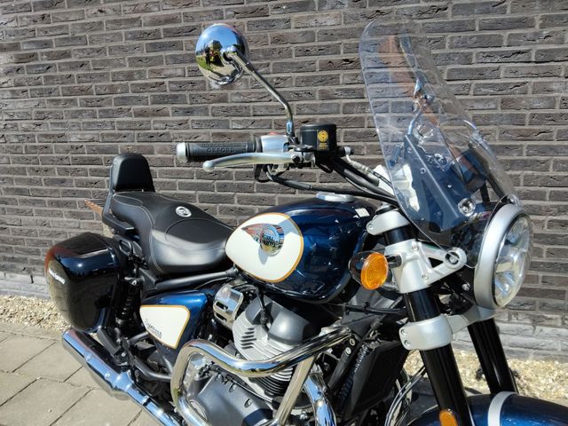 royal-enfield - super-meteor-650