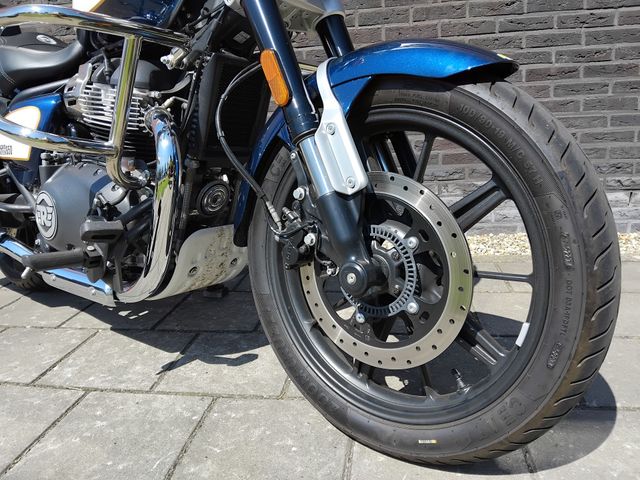 royal-enfield - super-meteor-650