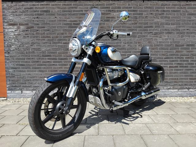 royal-enfield - super-meteor-650