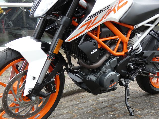 ktm - 390-duke-abs
