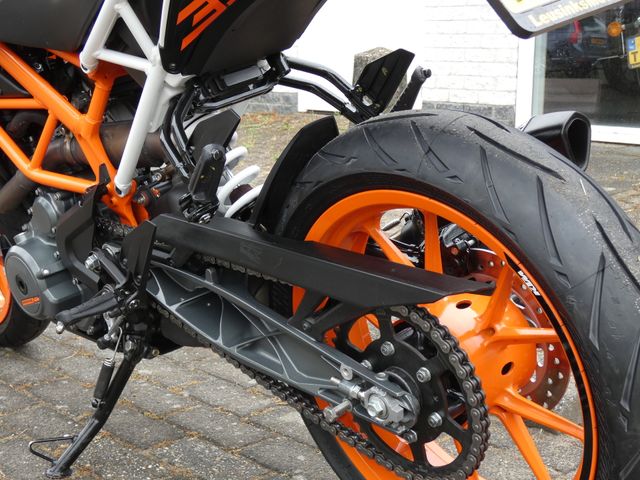 ktm - 390-duke-abs