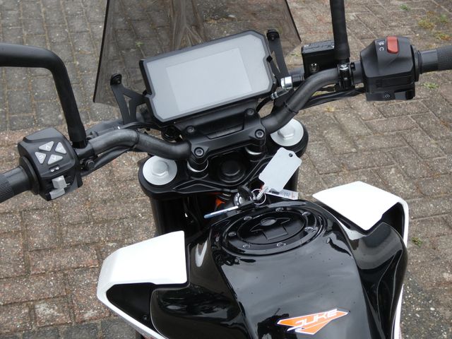 ktm - 390-duke-abs