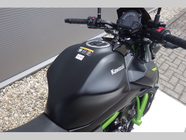 kawasaki - z650-abs