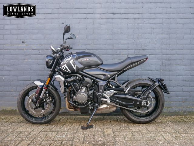 triumph - trident-660