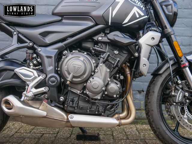 triumph - trident-660