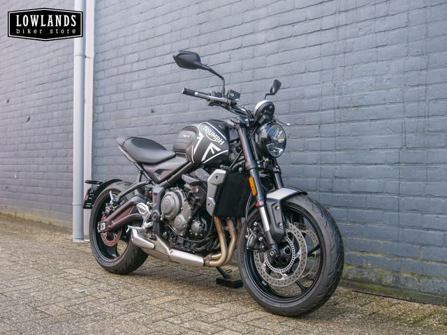 triumph - trident-660