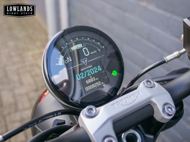 triumph - trident-660