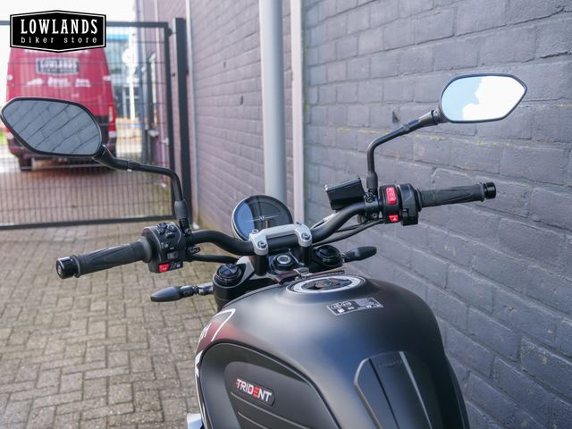 triumph - trident-660