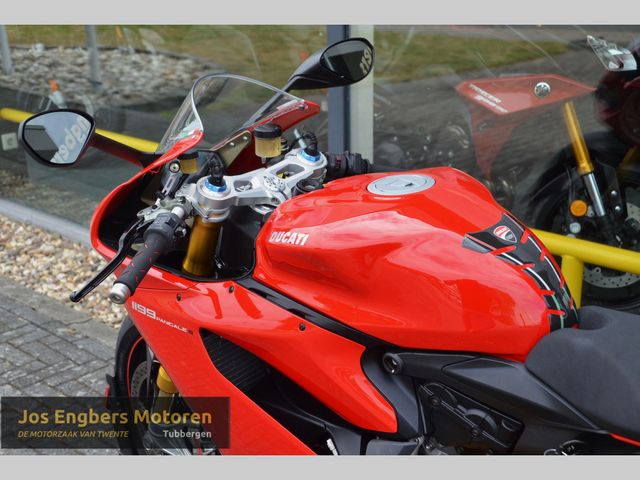 ducati - 1199-panigale-s