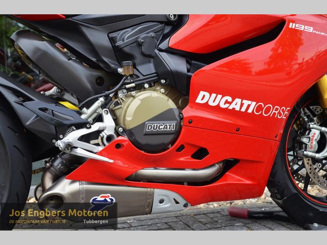 ducati - 1199-panigale-s