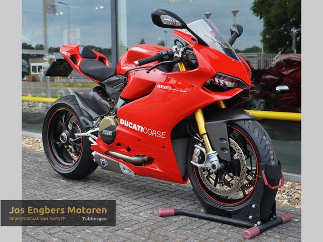 ducati - 1199-panigale-s