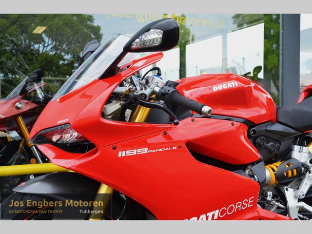 ducati - 1199-panigale-s