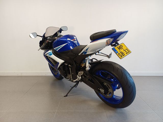 suzuki - gsx-r-750