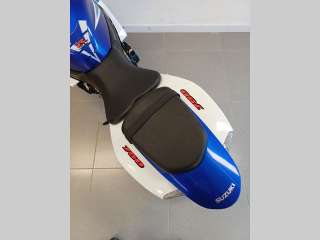 suzuki - gsx-r-750