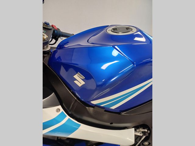 suzuki - gsx-r-750