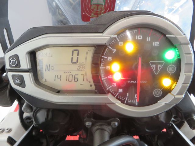 triumph - tiger-800-xcx