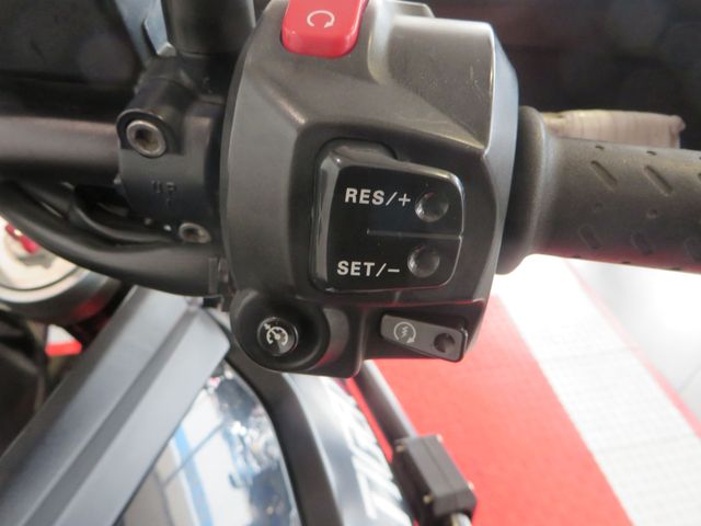 triumph - tiger-800-xcx