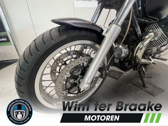 moto-guzzi - 940-custom