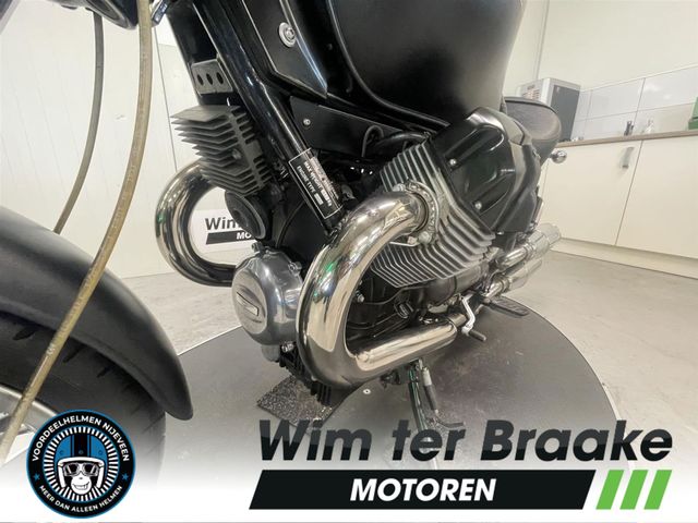 moto-guzzi - 940-custom