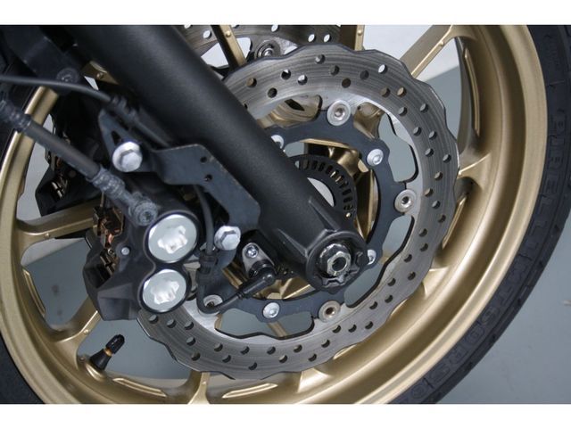 yamaha - xsr-700-xtribute