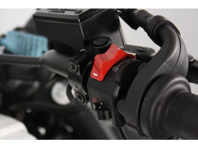 yamaha - xsr-700-xtribute