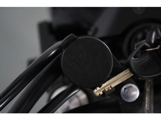 yamaha - xsr-700-xtribute