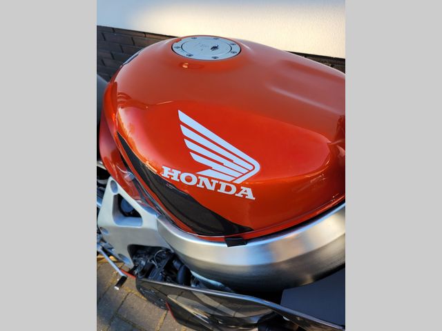 honda - cbr-900-rr-fireblade