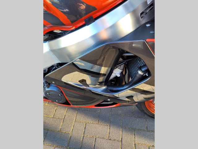 honda - cbr-900-rr-fireblade