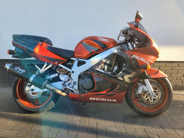 honda - cbr-900-rr-fireblade