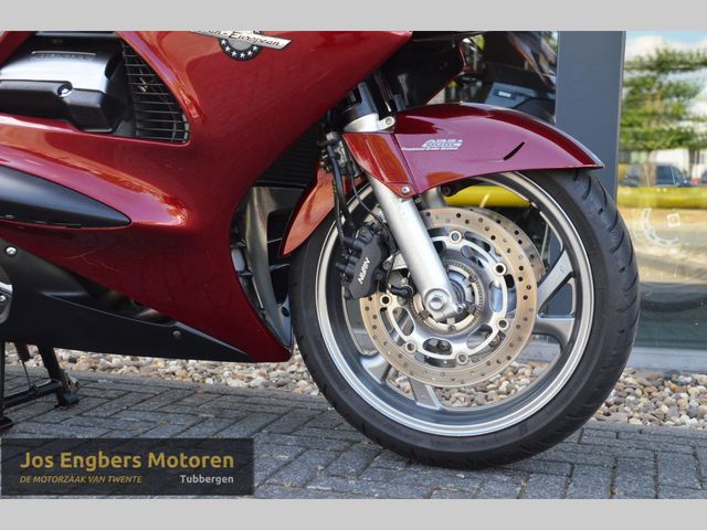 honda - st-1300-pan-european-abs