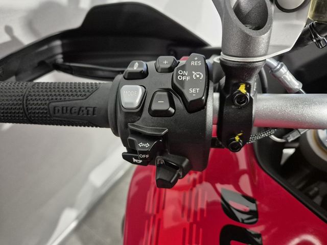 ducati - multistrada-v4-pikes-peak