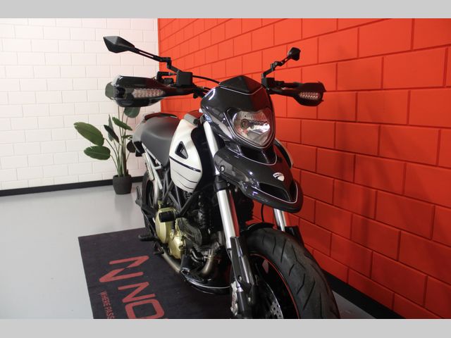 ducati - hypermotard-796