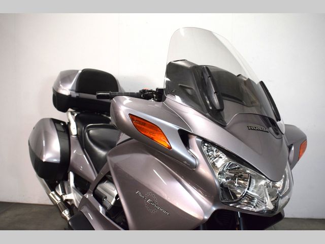 honda - st-1300-pan-european