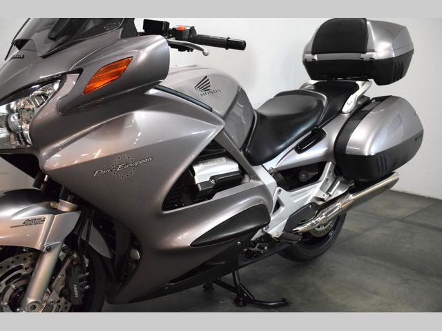 honda - st-1300-pan-european