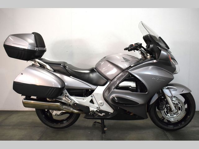 honda - st-1300-pan-european