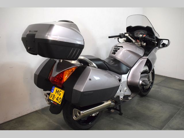 honda - st-1300-pan-european
