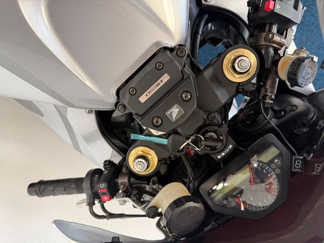 honda - cbr-1000-rr-fireblade