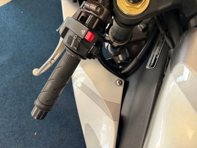 honda - cbr-1000-rr-fireblade