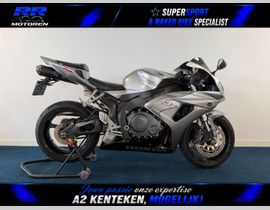 Honda CBR 1000 RR Fireblade 2006 occasion