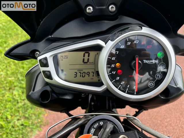 triumph - speed-triple-special-edition