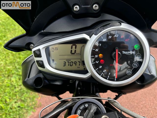 triumph - speed-triple-special-edition