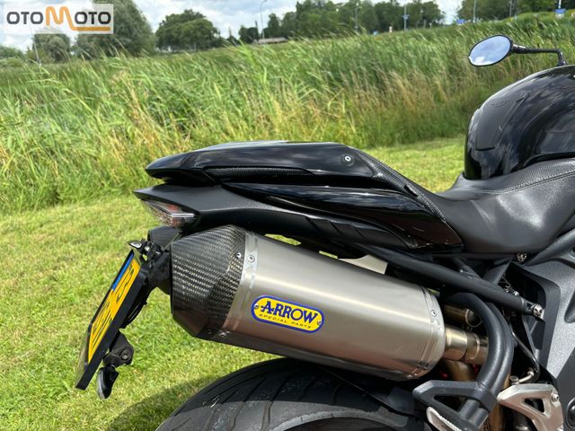 triumph - speed-triple-special-edition