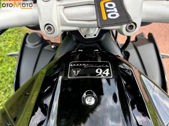 triumph - speed-triple-special-edition