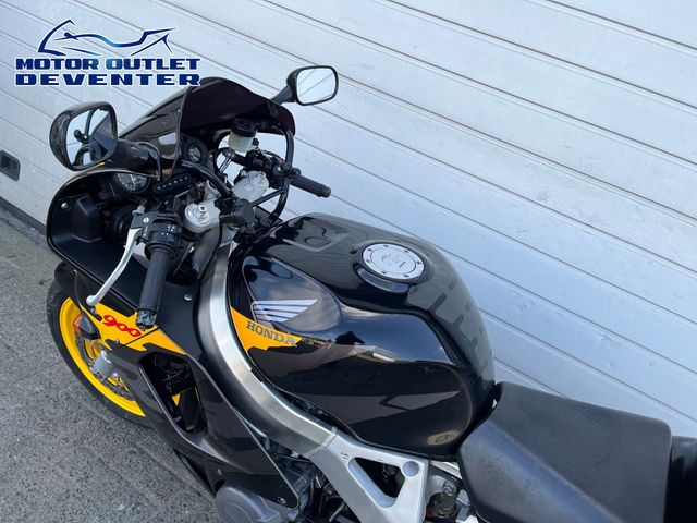 honda - cbr-900-rr-fireblade