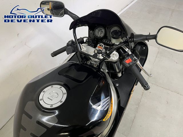 honda - cbr-900-rr-fireblade