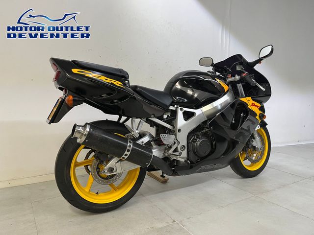 honda - cbr-900-rr-fireblade