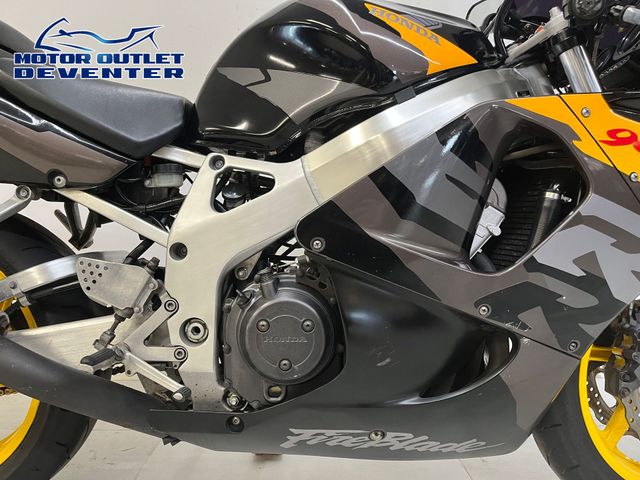 honda - cbr-900-rr-fireblade
